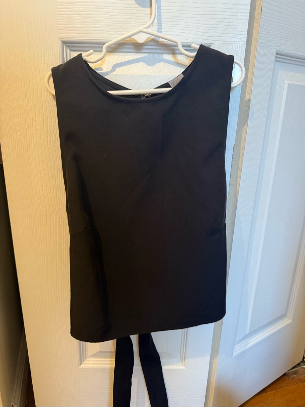 Sleeveless Black Women's Shell Top